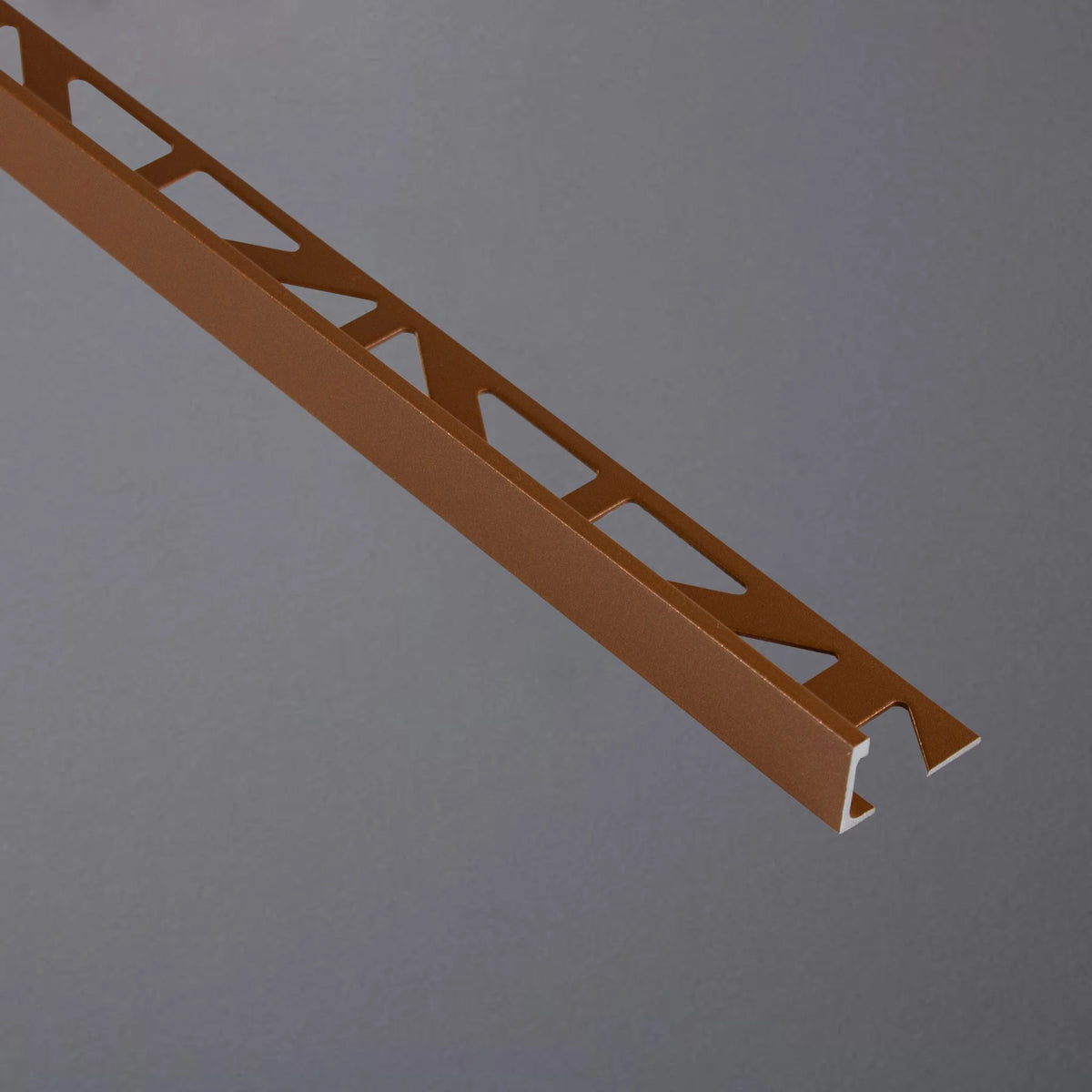Dural Winkelprofil Aluminium Functional kupferfarben beschichtet
#F005421
#F005422
#F005423
#F005424
#F005425