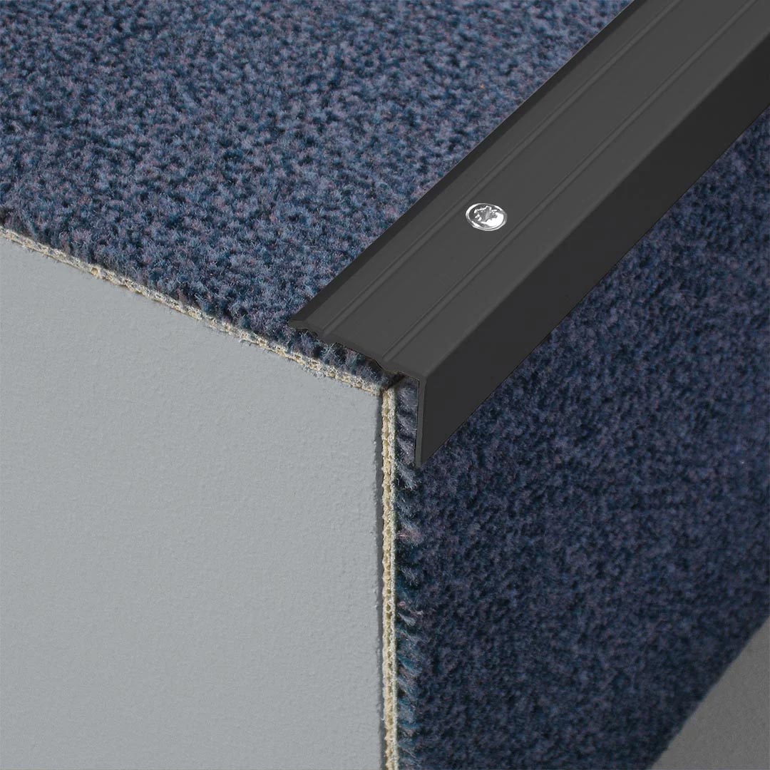 Stufenprofil zum Nachrüsten Aluminium schwarz gebohrt Ambiente #F005114
#F005117
